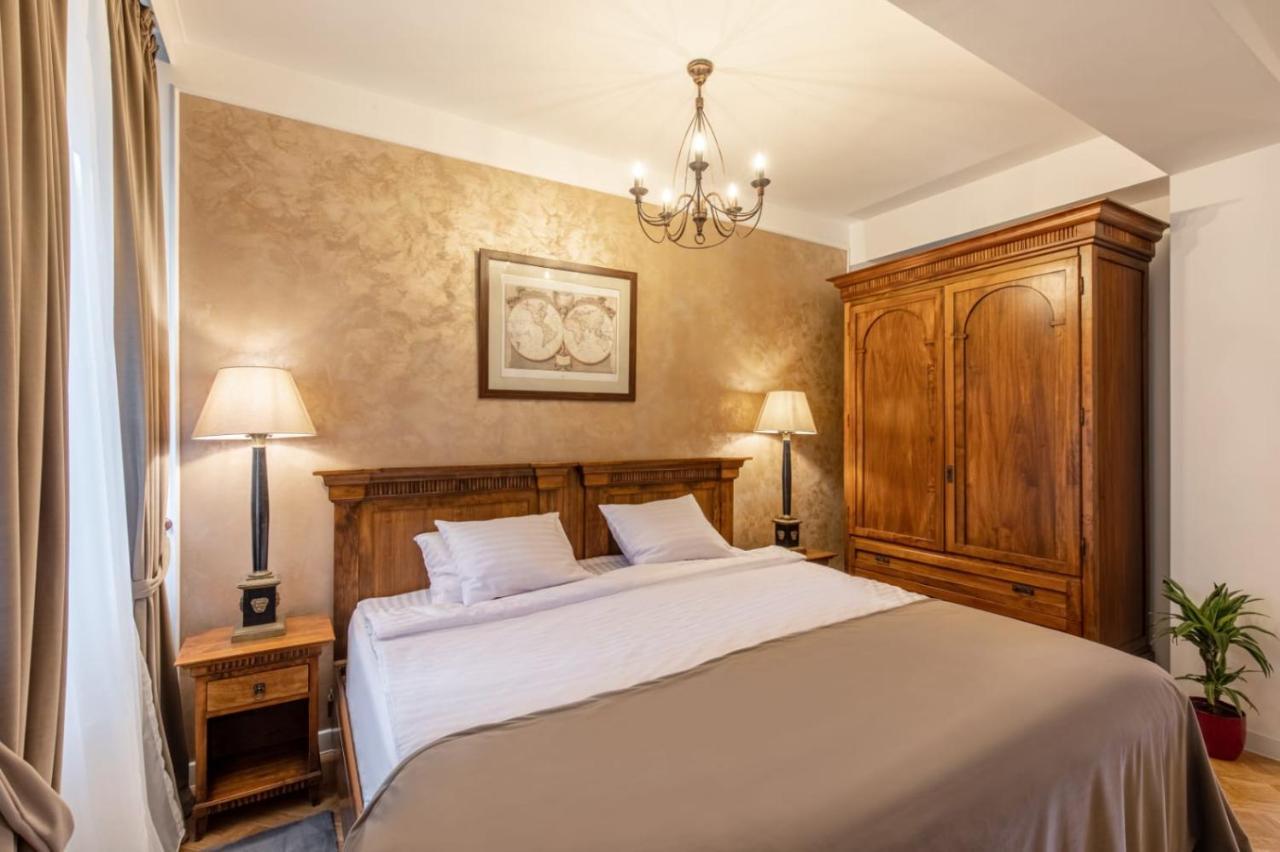 Hotel Clucerului Arc De Triomphe